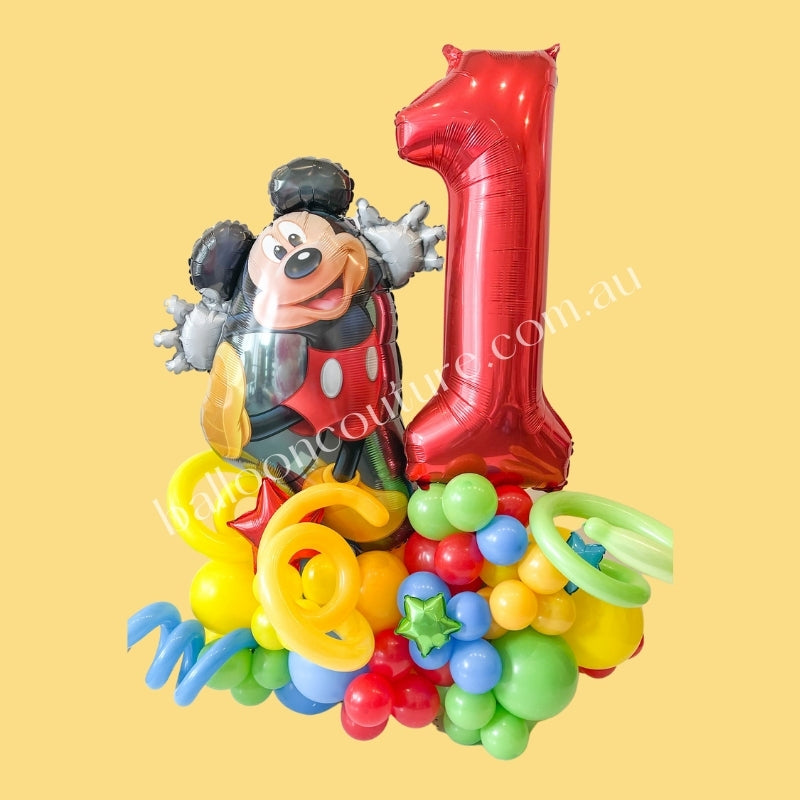 Bluey Balloon Marquee  1st birthday balloons, 2nd birthday party themes,  Balloons